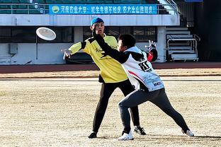 张玉宁晒射门训练视频：练习，练习，再练习